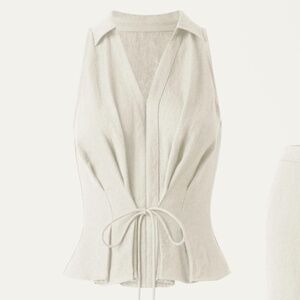 NWT Elegant Vest Collared V-neck Pleated Sleeveless Top Off White